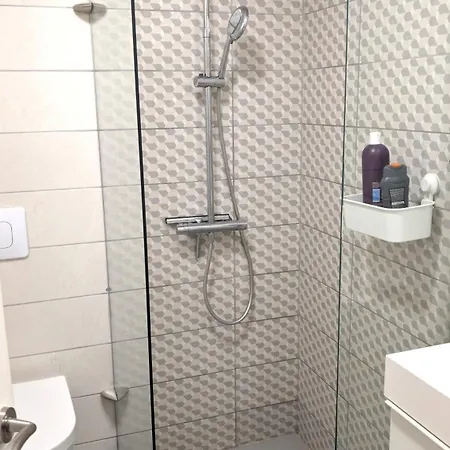 211 * נאוי אפיבטיי