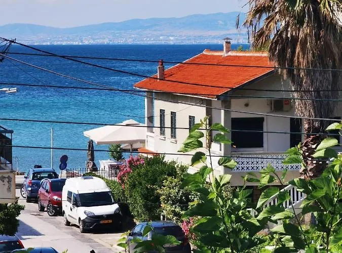 211 Apartmán Néoi Epivátai